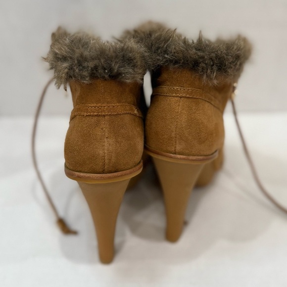 Cozy Brown Fur-Lined Ankle Boots - Picture 6 of 8